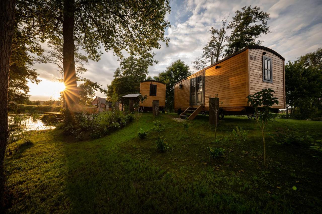 Mily Mlyn Lägenhet Lubrza  Exteriör bild
